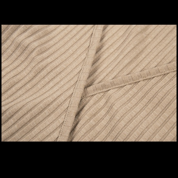 Knitted crop top. SOLD - Picture 5 of 5